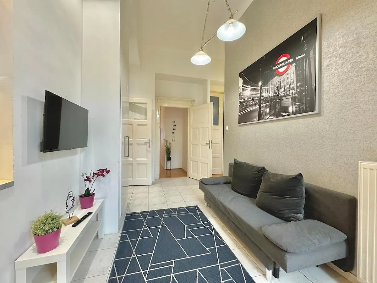 Apartmán Trendy Spacious, Parking, Downtown, Ruin Pubs! Budapešť