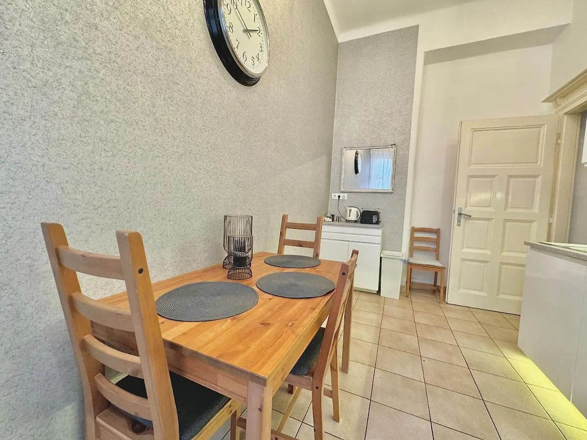 Apartament Trendy Spacious, Parking, Downtown, Ruin Pubs! Budapesta Ungaria